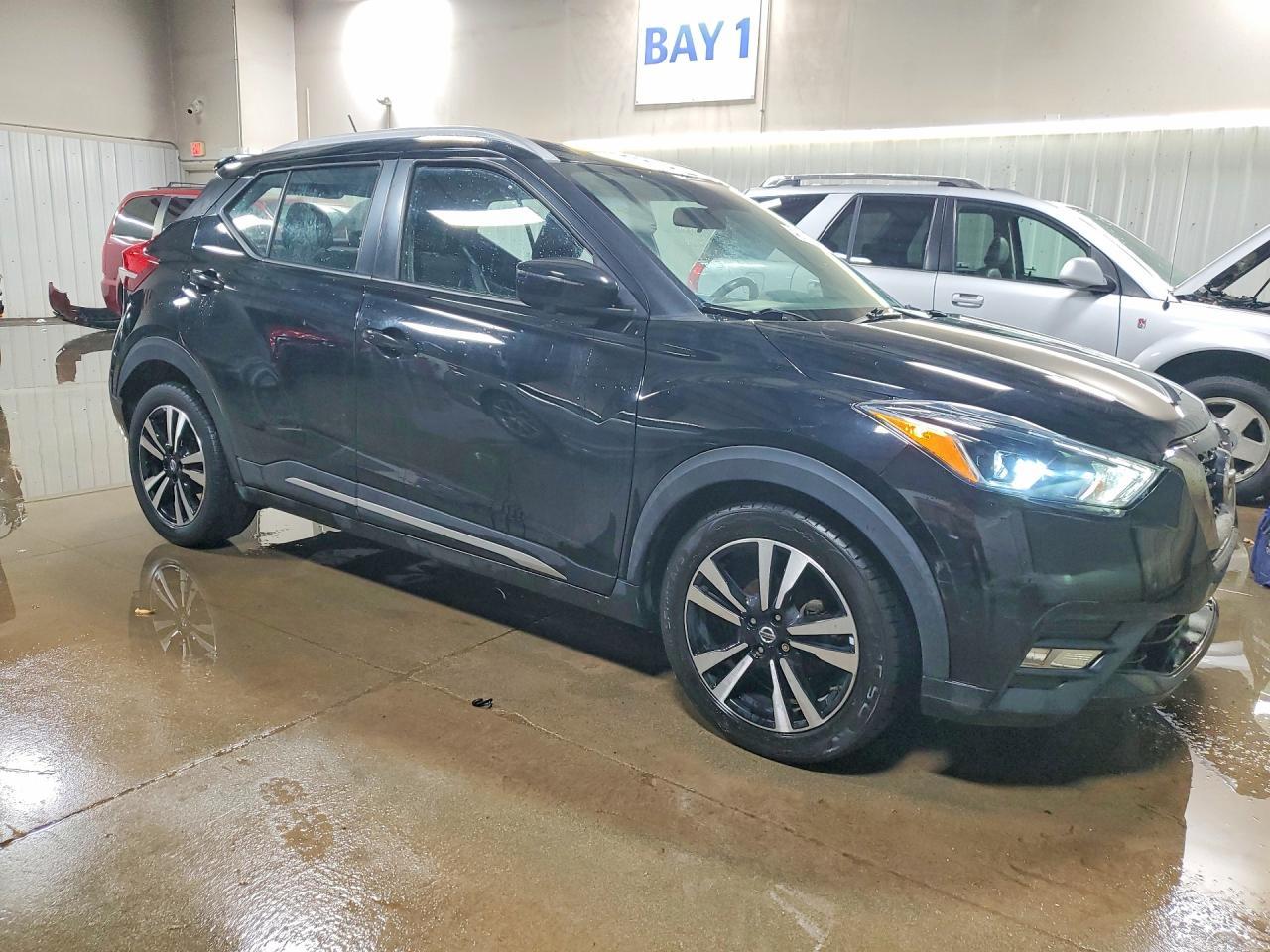 2018 Nissan Kicks Sr - zdjęcie 4