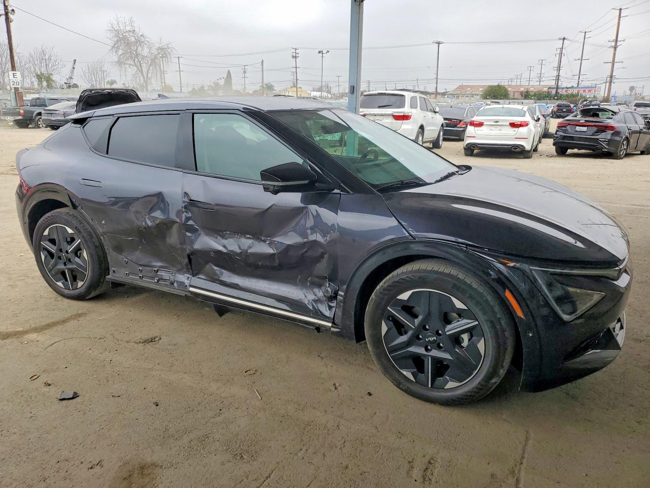 2025 Kia Ev6 Wind - zdjęcie 4