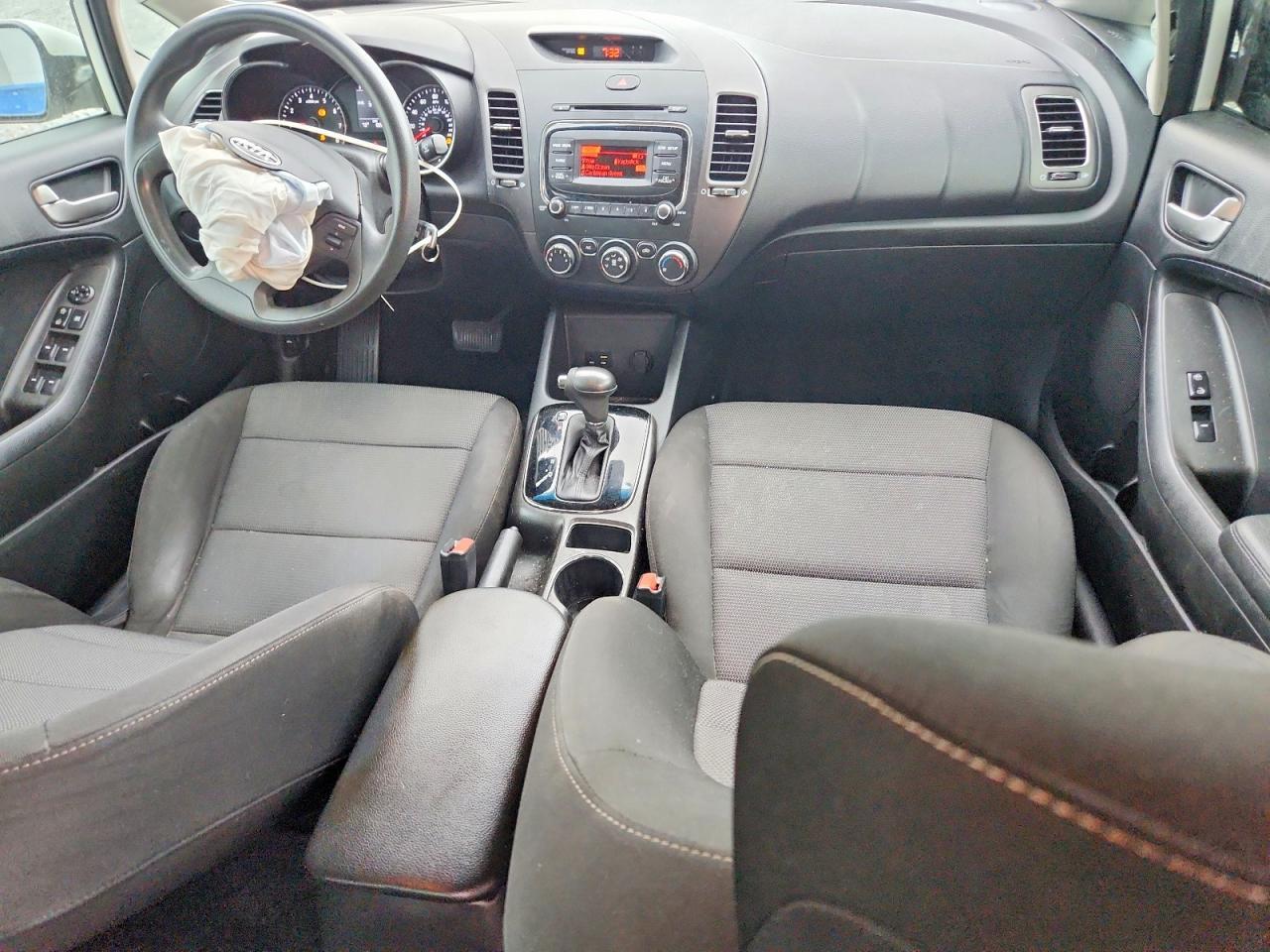 2017 Kia Forte - zdjęcie 8
