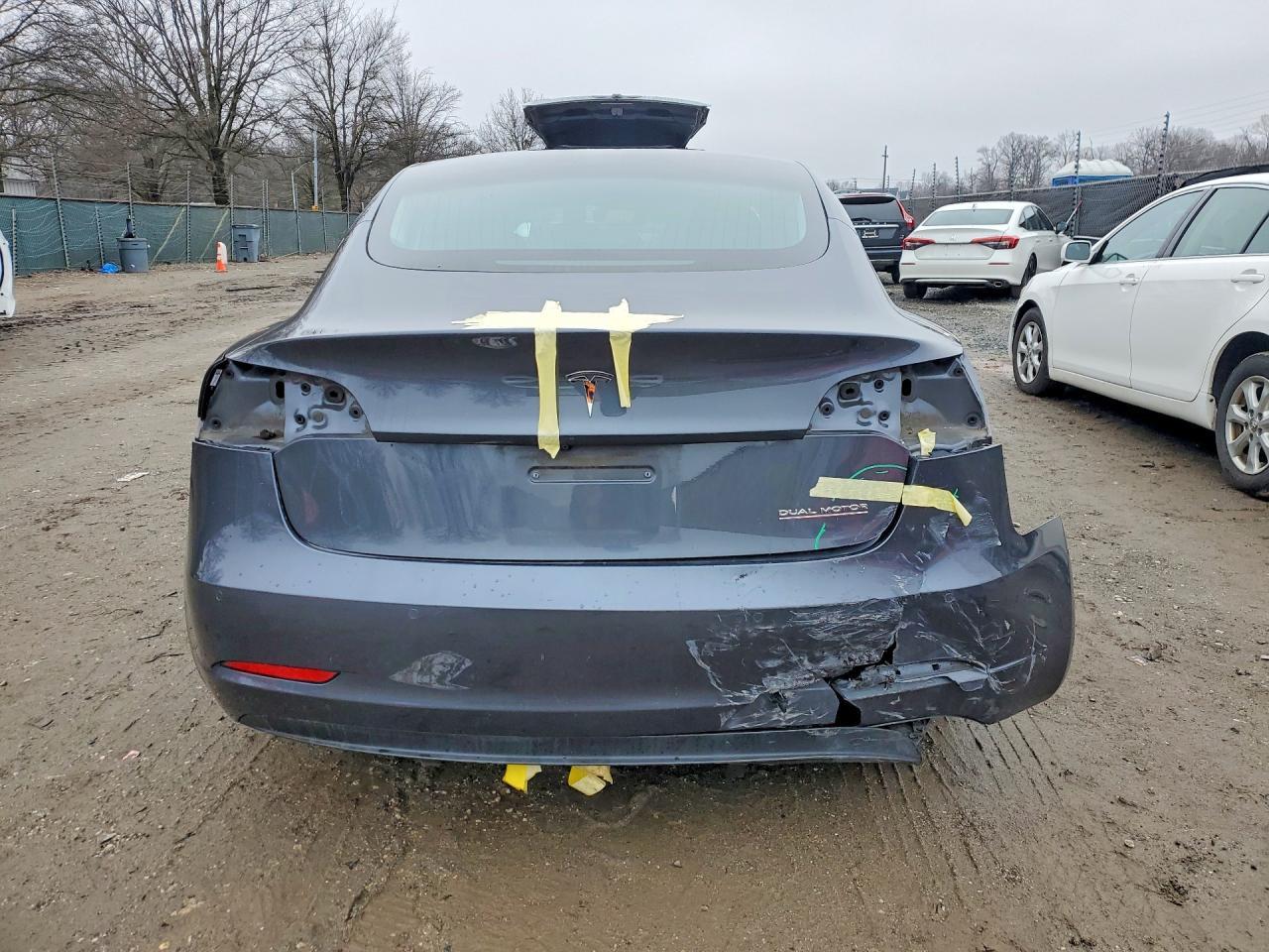 2019 Tesla Model 3 - zdjęcie 6