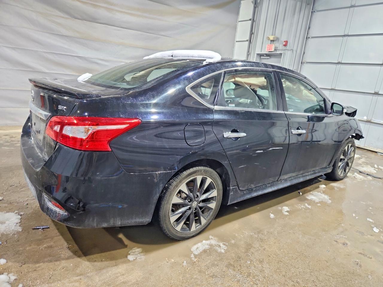 2017 Nissan Sentra Sr - zdjęcie 3