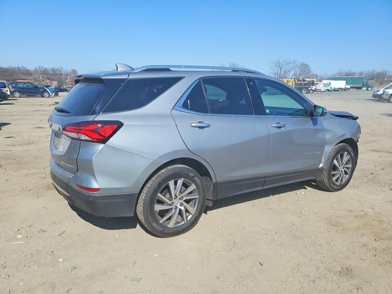2023 Chevrolet Equinox Premier - zdjęcie 3