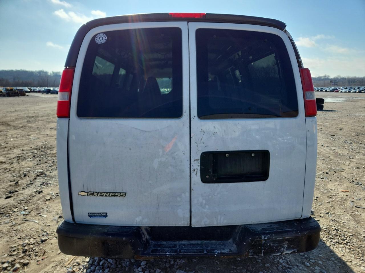 2017 Chevrolet Express G2500 - zdjęcie 6