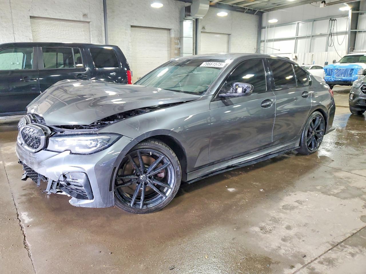2022 BMW Seria 3 330i - zdjęcie główne