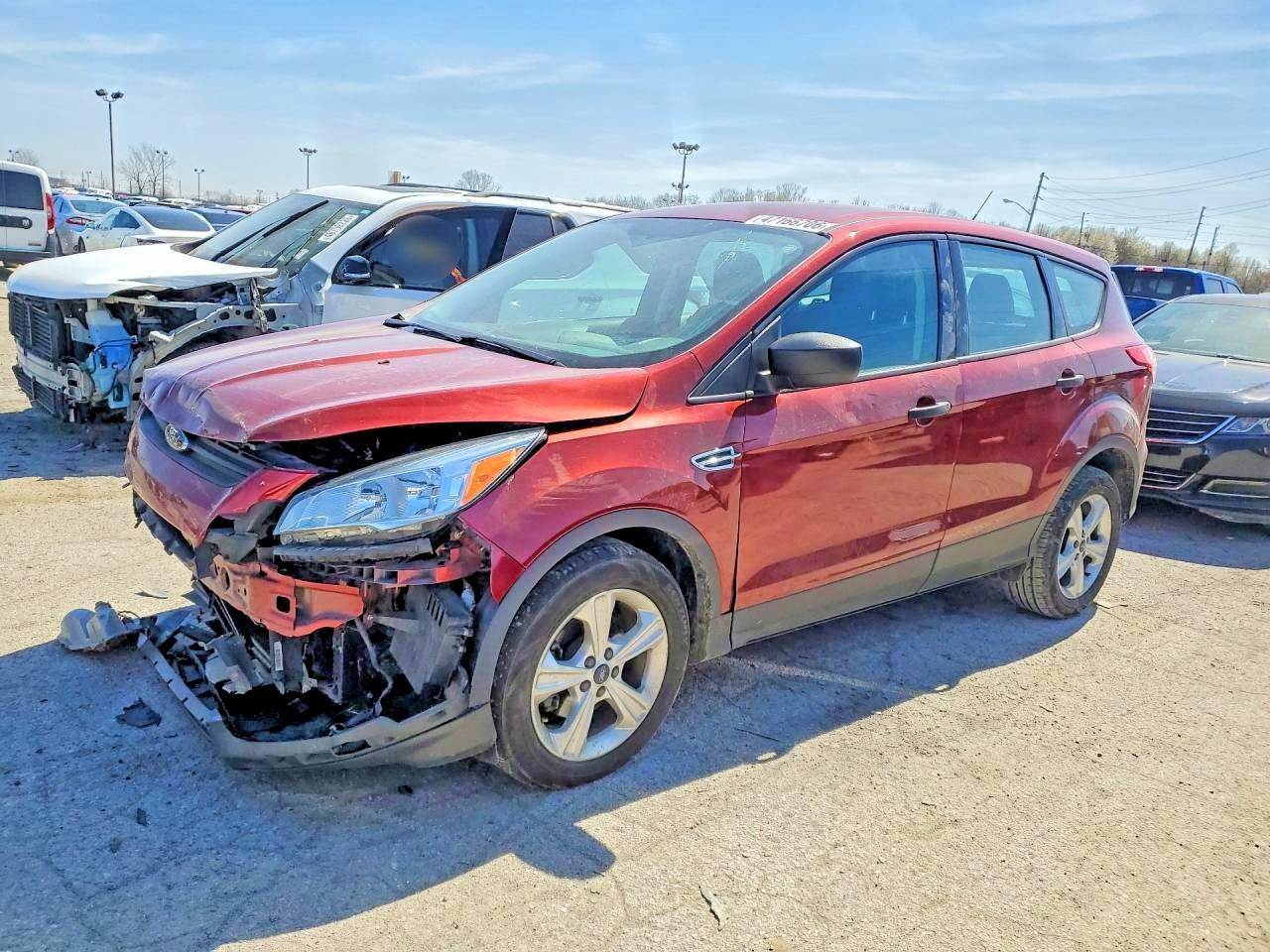 2016 Ford Escape S - zdjęcie główne