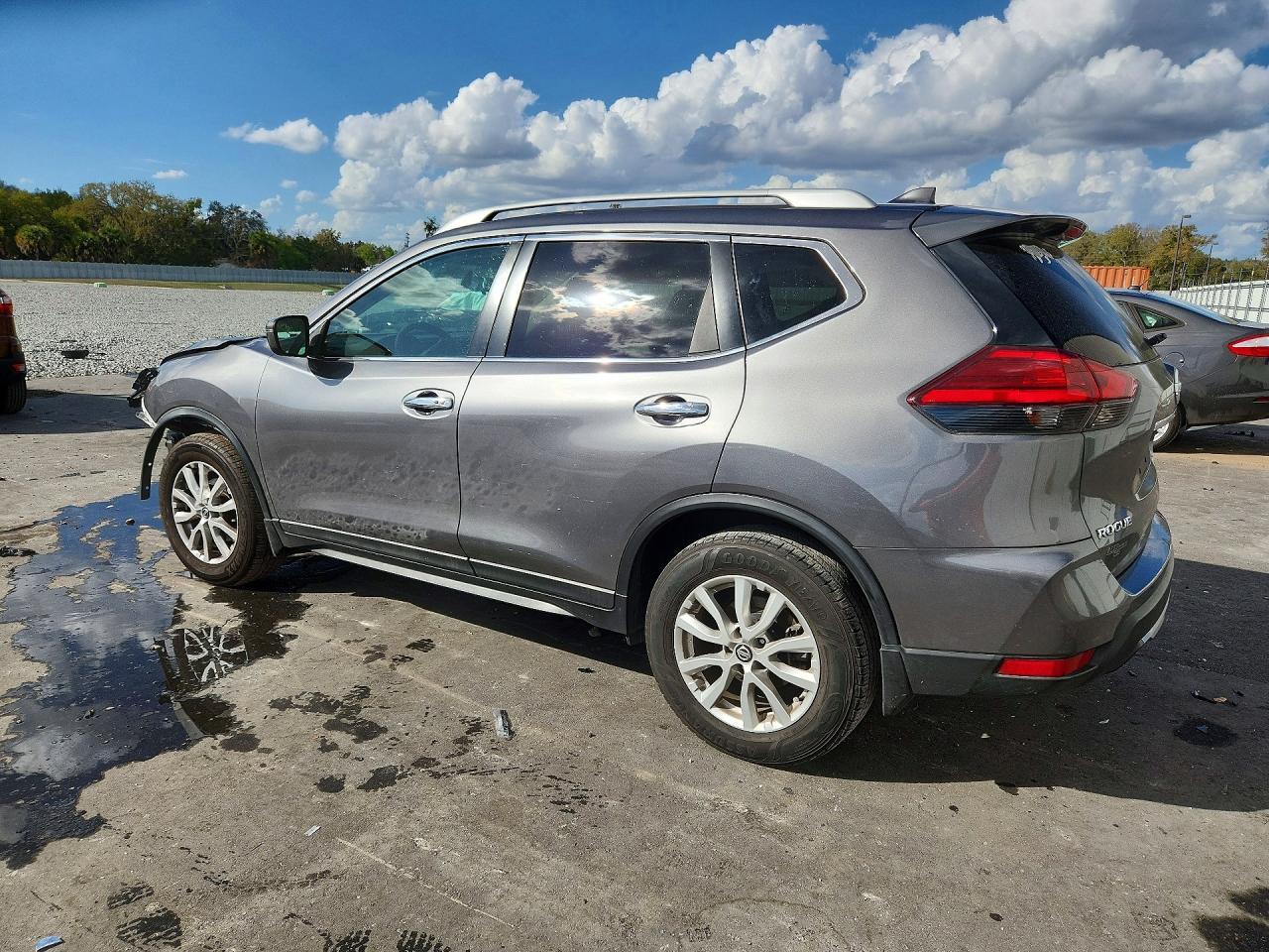 2017 Nissan Rogue Sv - zdjęcie 2