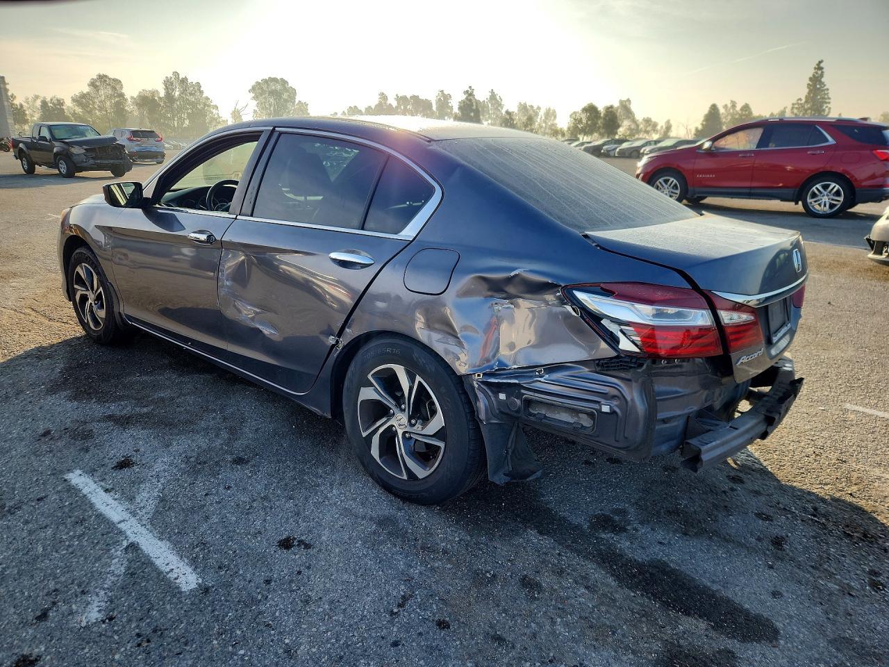 2017 Honda Accord Lx - zdjęcie 2