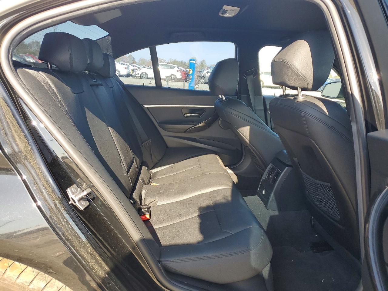 2017 BMW 330 I - zdjęcie 10
