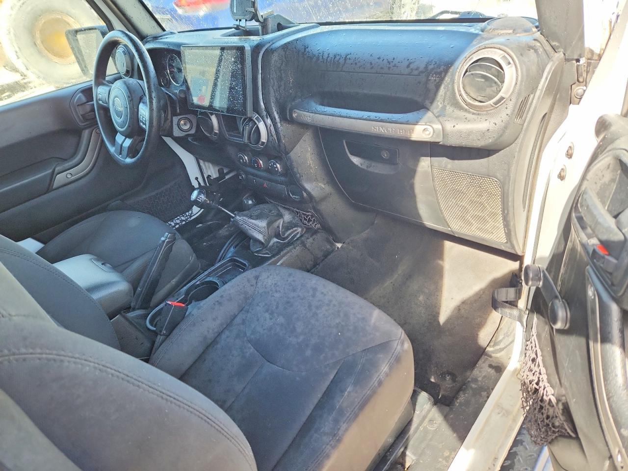 2016 Jeep Wrangler Sport - zdjęcie 8