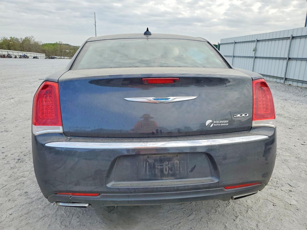 2017 Chrysler 300 Limited - zdjęcie 6
