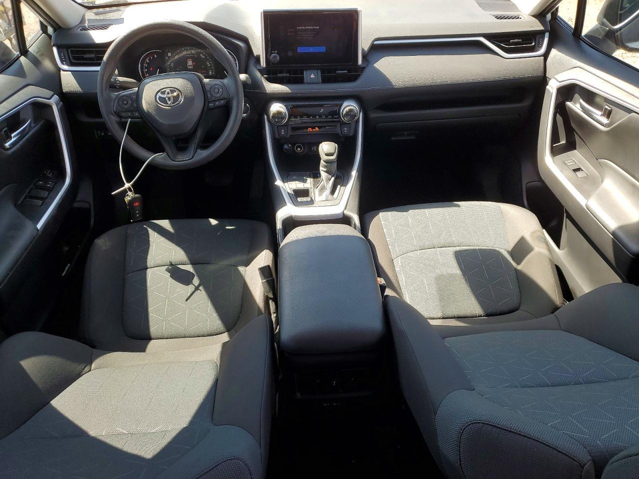 2025 Toyota Rav4 Xle - zdjęcie 8