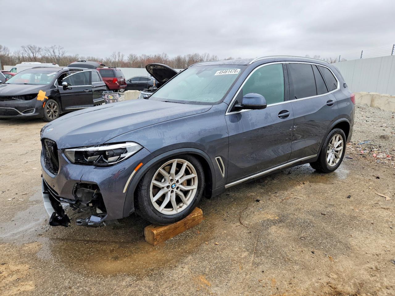 2022 BMW X5 xDrive40I - zdjęcie główne