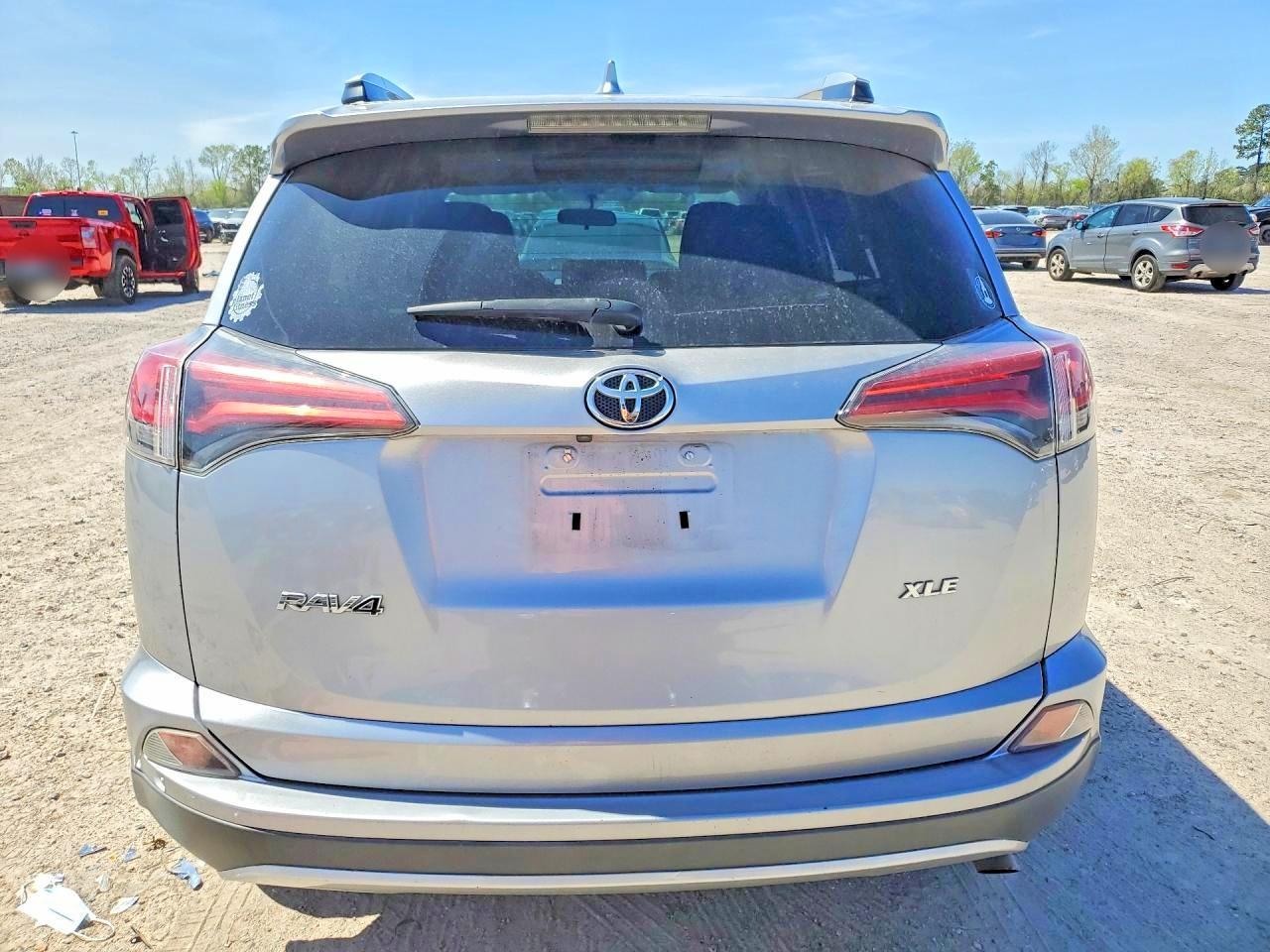 2016 Toyota Rav4 Xle - zdjęcie 6