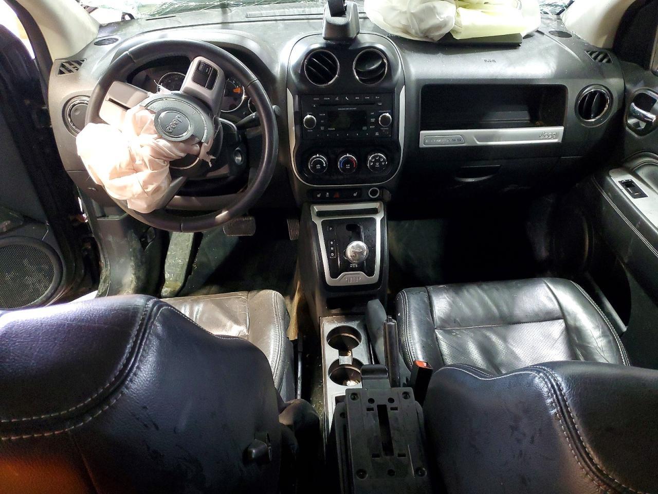 2017 Jeep Compass Latitude - zdjęcie 8