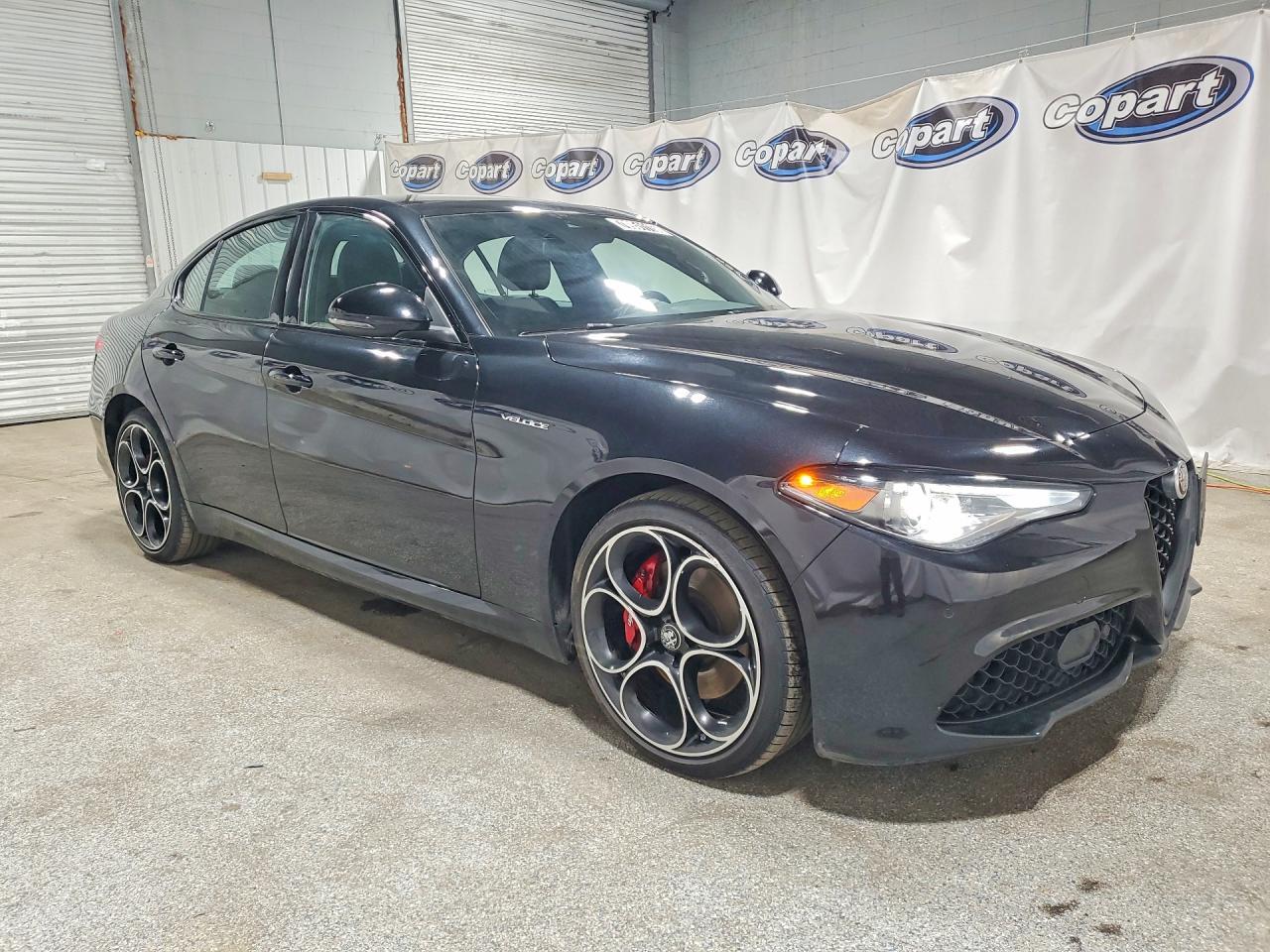 2022 Alfa Romeo Giulia Super - zdjęcie 4