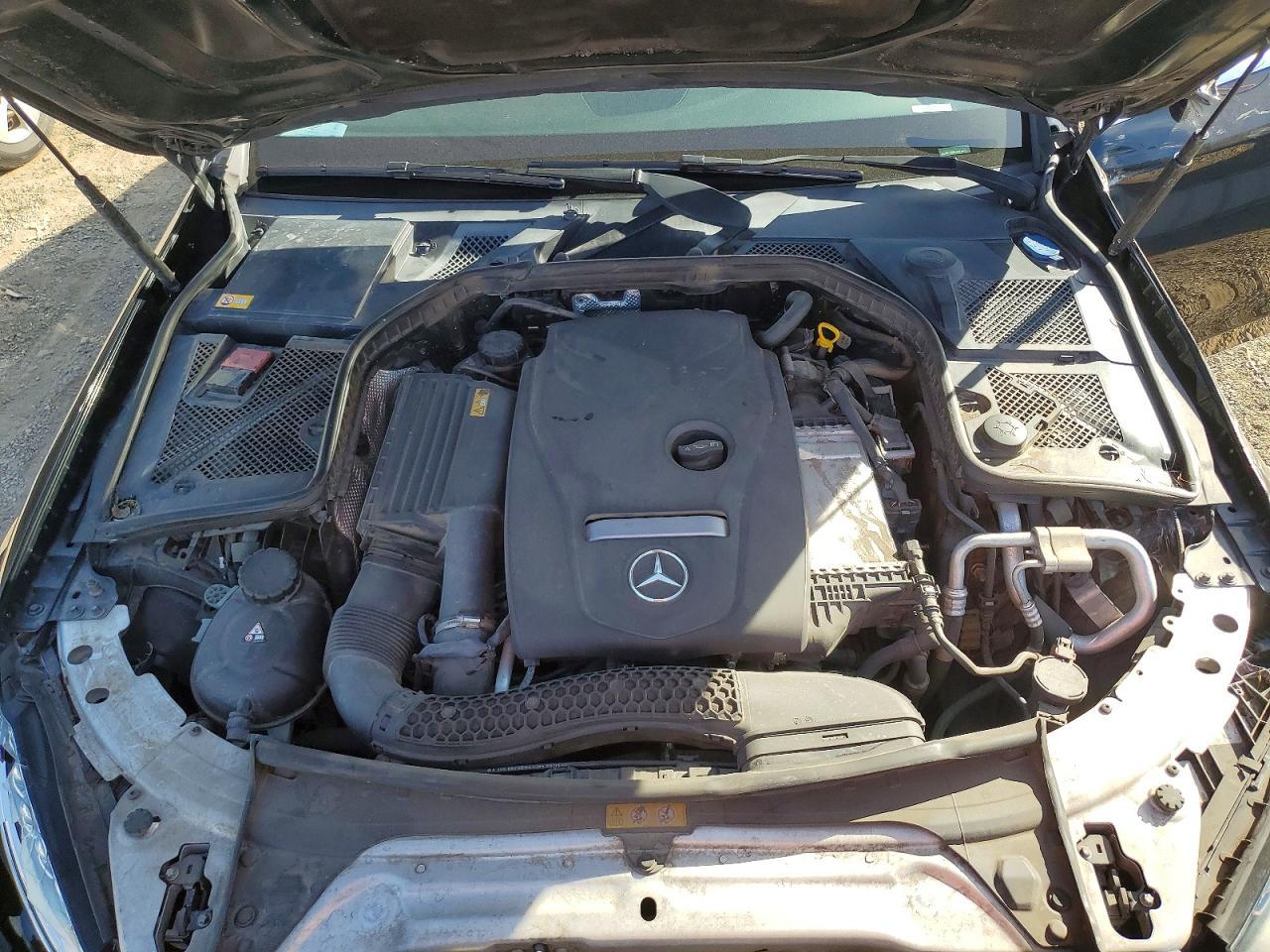 2015 Mercedes-Benz C 300 - zdjęcie 12