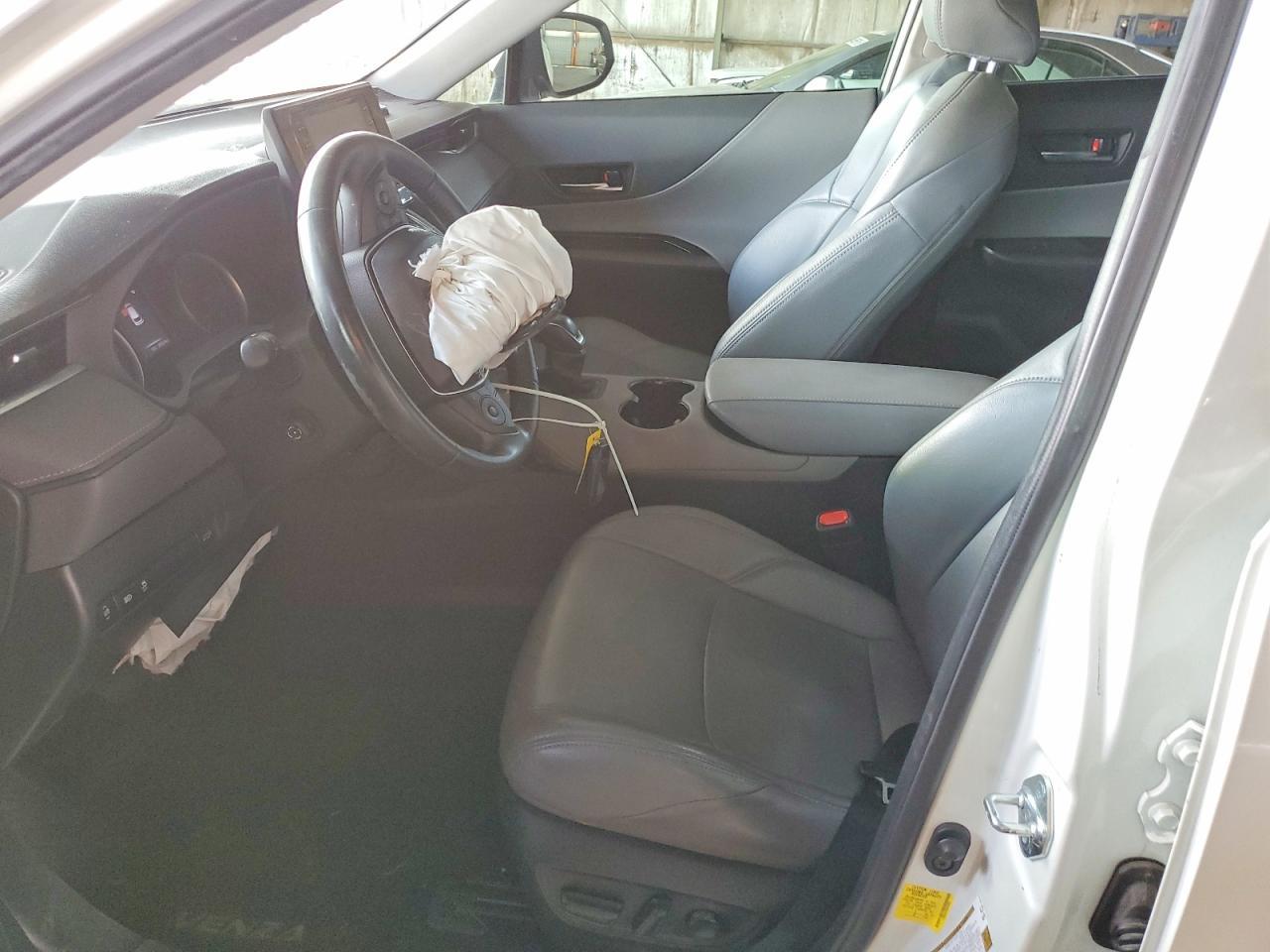 2021 Toyota Venza Le - zdjęcie 7