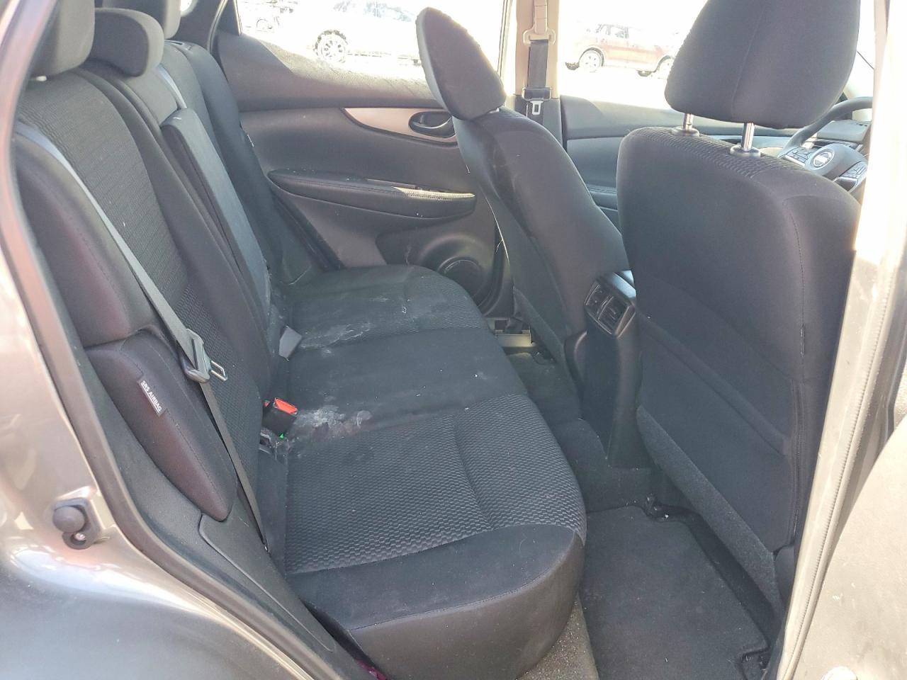 2020 Nissan Rogue Sport S - zdjęcie 10