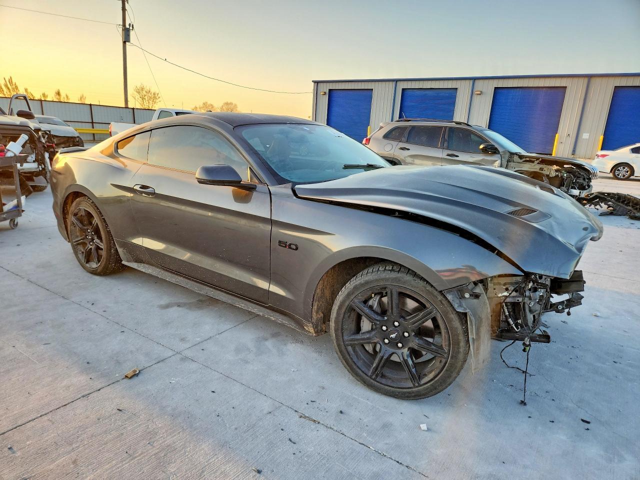 2020 Ford Mustang Gt - zdjęcie 4