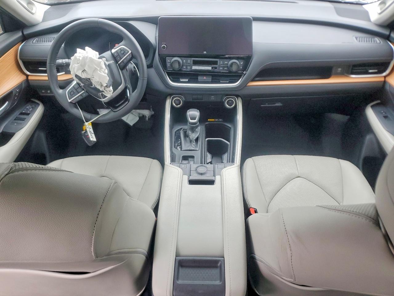 2025 Toyota Grand Highlander Limited - zdjęcie 8