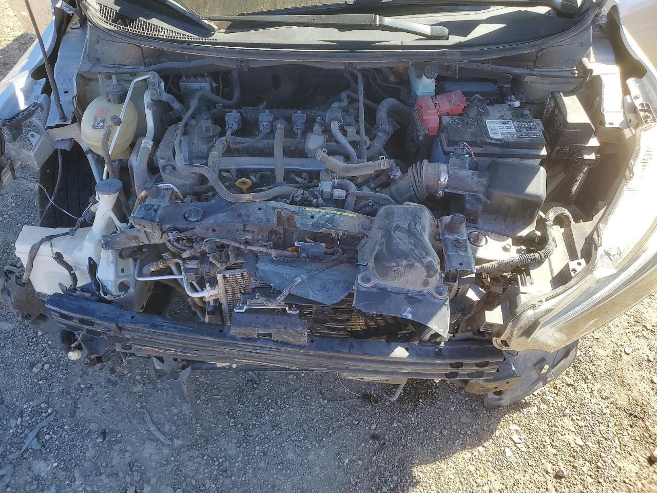 2020 Nissan Versa Sr - zdjęcie 11