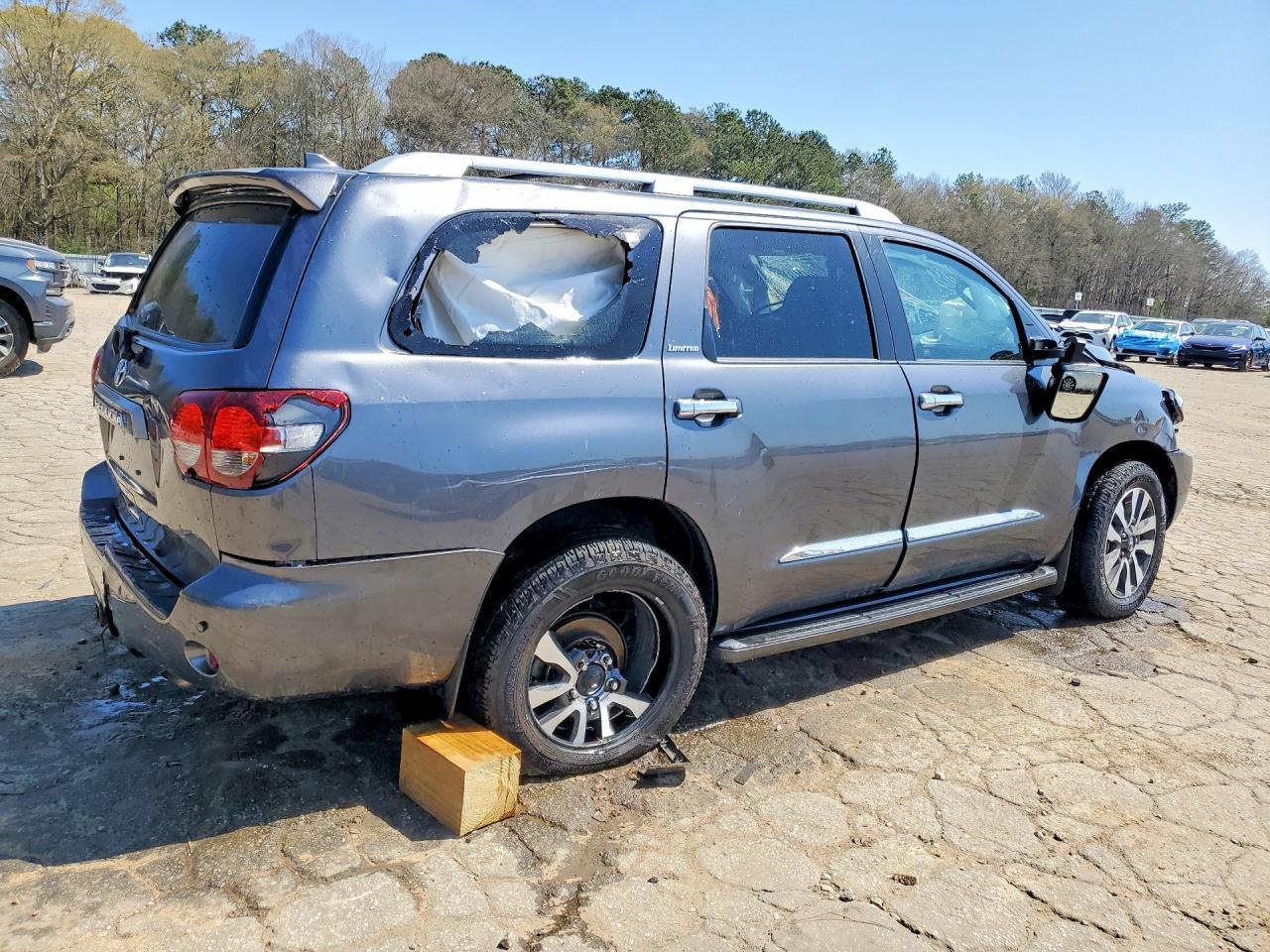 2020 Toyota Sequoia Limited - zdjęcie 3