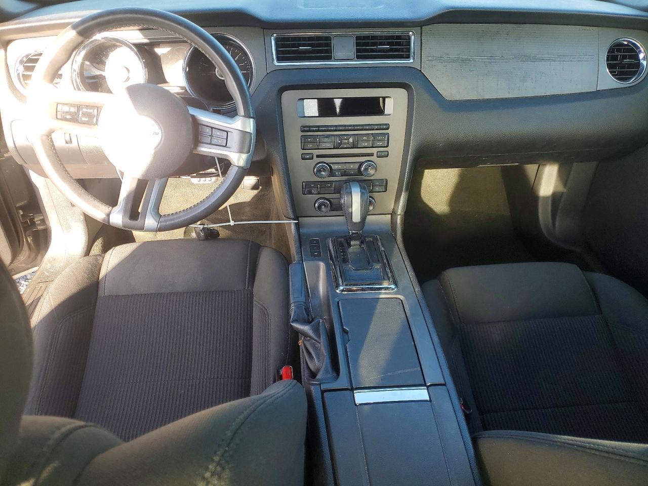 2014 Ford Mustang - zdjęcie 8