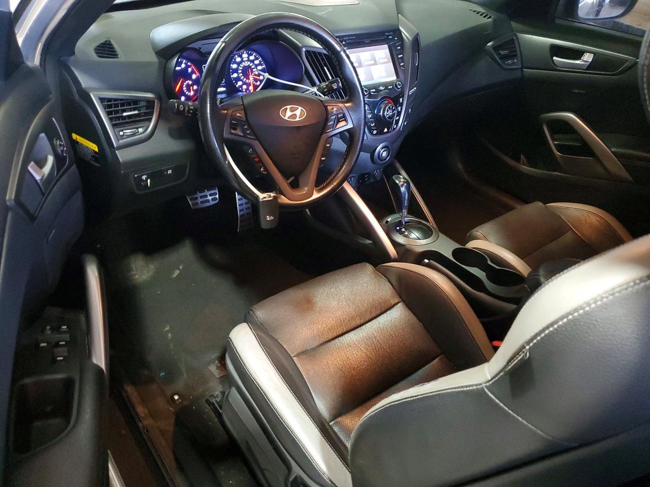 2016 Hyundai Veloster Turbo - zdjęcie 8