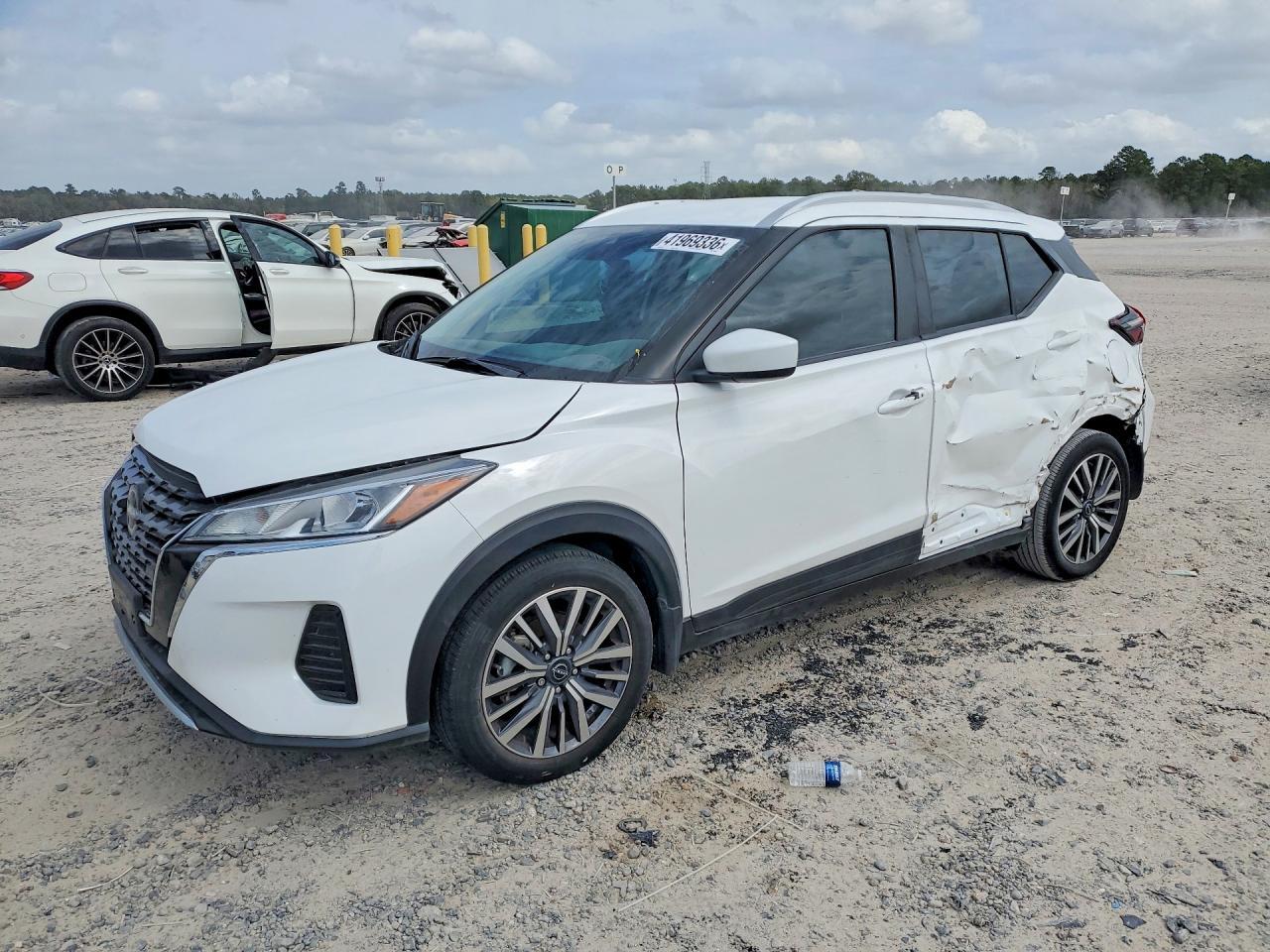 2024 Nissan Kicks Sv - zdjęcie główne