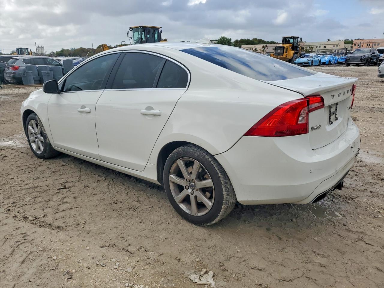 2016 Volvo S60 Premier - zdjęcie 2