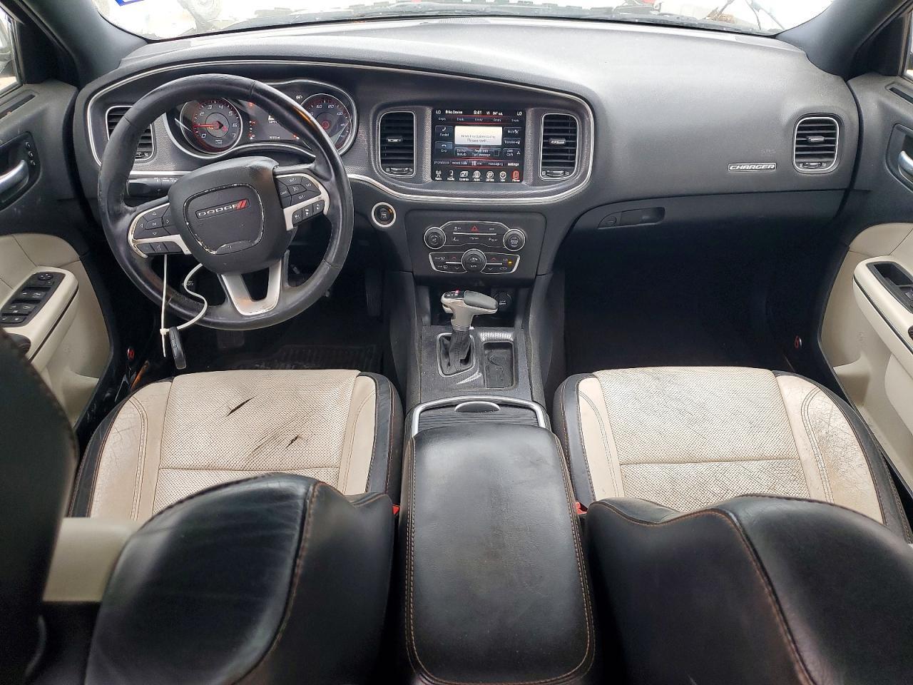 2015 Dodge Charger Sxt - zdjęcie 8