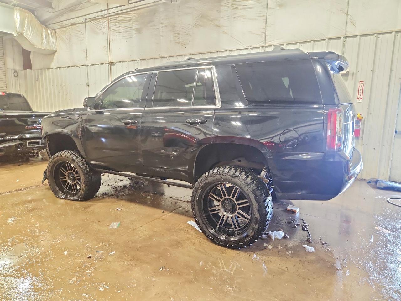 2017 GMC Yukon Slt - zdjęcie 2