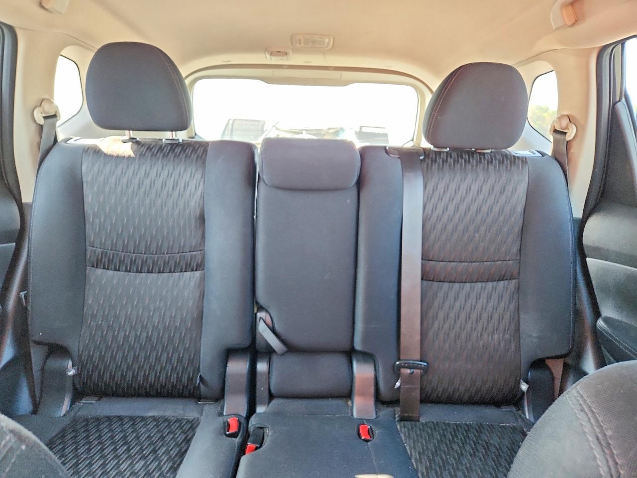 2019 Nissan Rogue S - zdjęcie 10