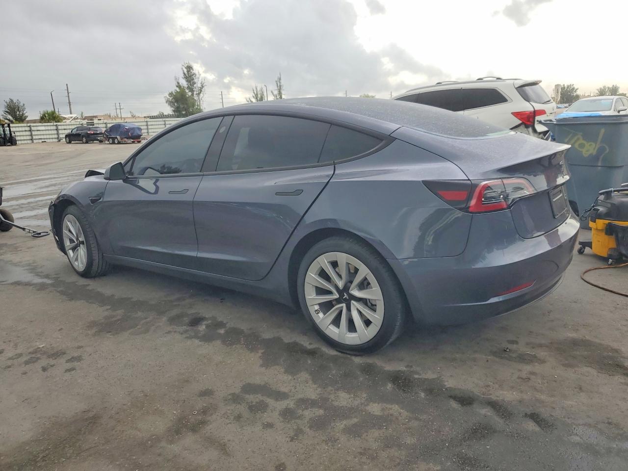 2023 Tesla Model 3 - zdjęcie 2