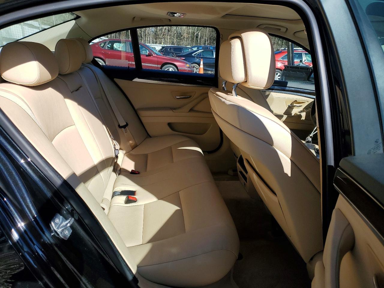 2013 BMW 528 Xi - zdjęcie 10