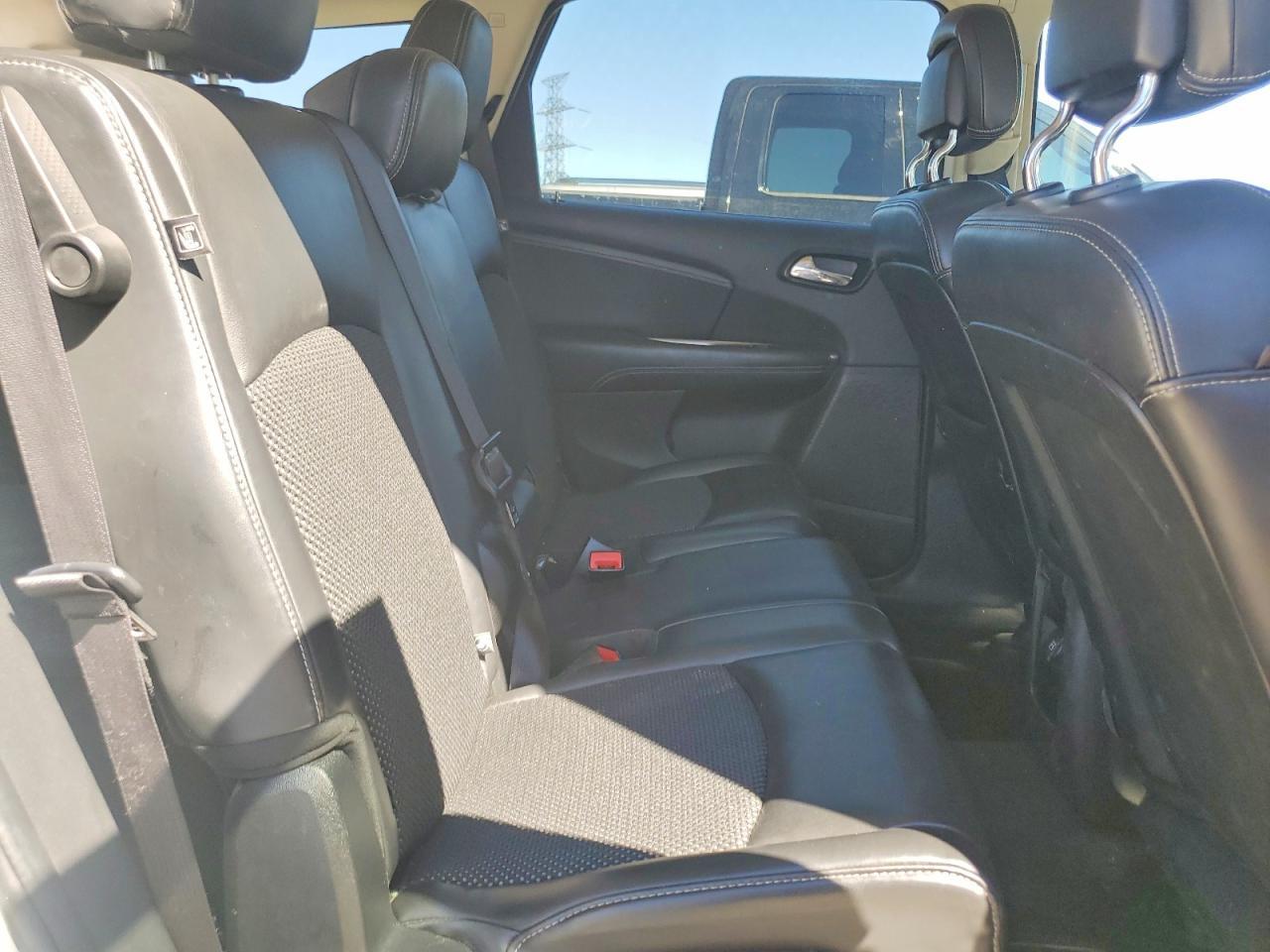 2016 Dodge Journey Crossroad - zdjęcie 11