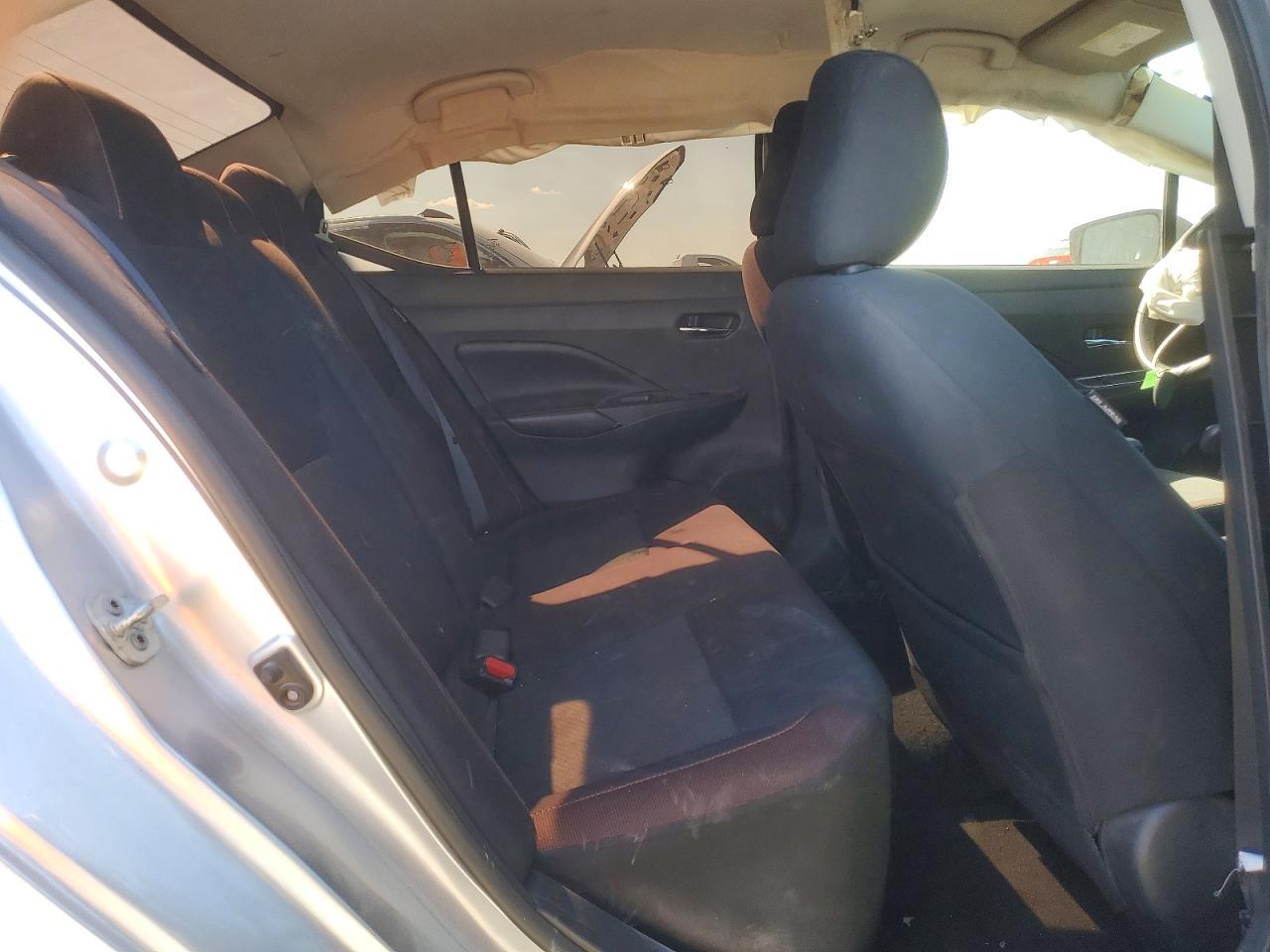 2020 Nissan Versa Sr - zdjęcie 10