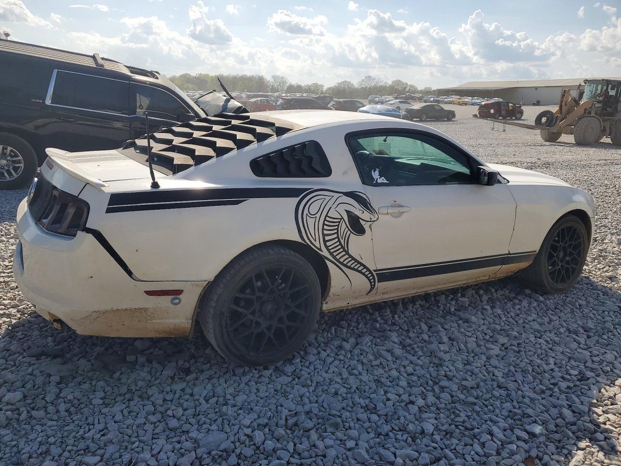 2013 Ford Mustang - zdjęcie 3