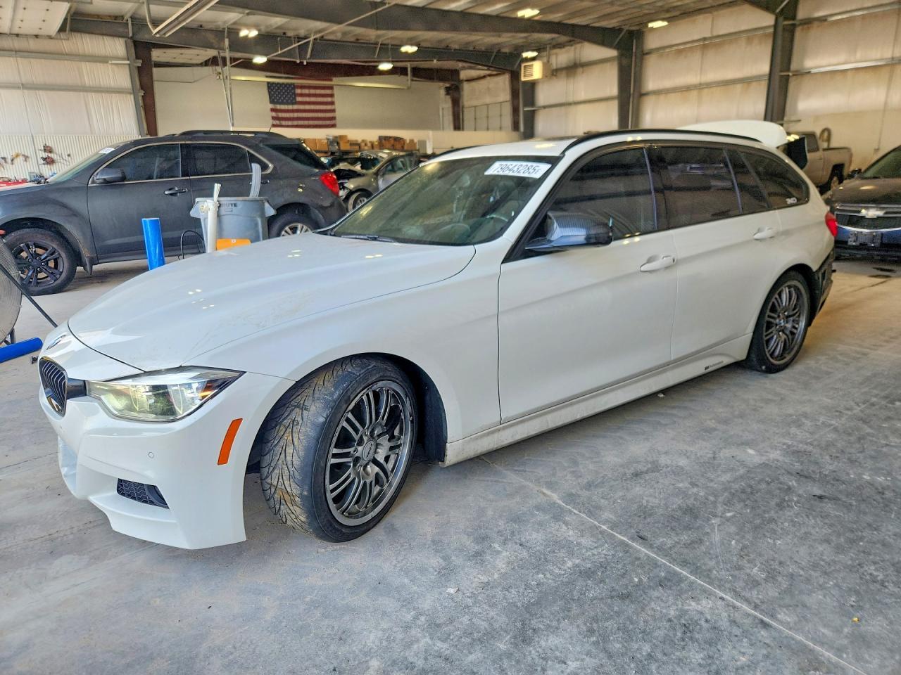 2017 BMW 330 Xi - zdjęcie główne