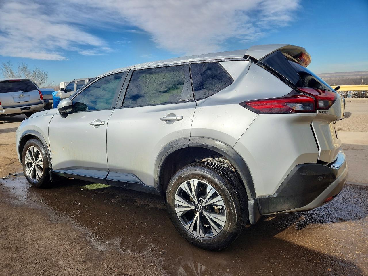 2023 Nissan Rogue Sv - zdjęcie 2