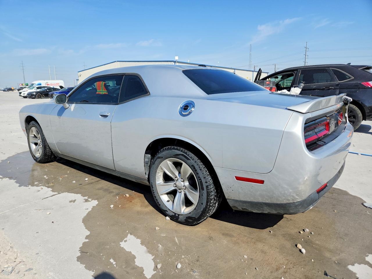 2021 Dodge Challenger Sxt - zdjęcie 2