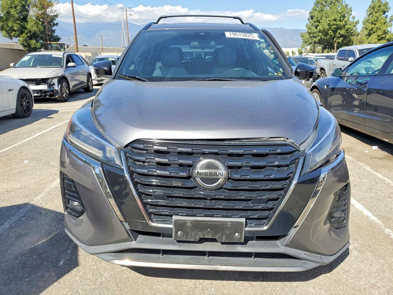 2021 Nissan Kicks Sr - zdjęcie 5