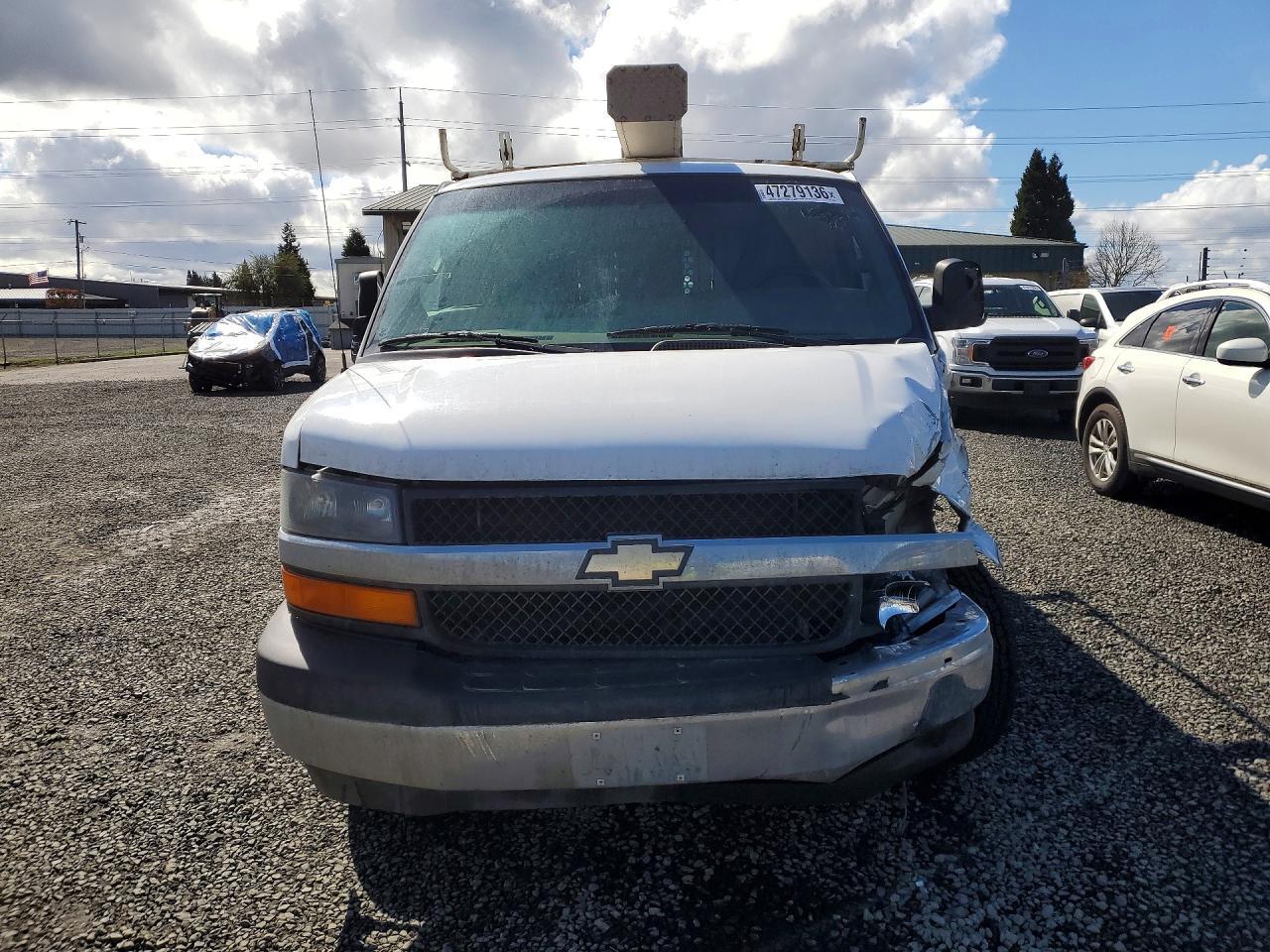 2017 Chevrolet Express G2500 - zdjęcie 5
