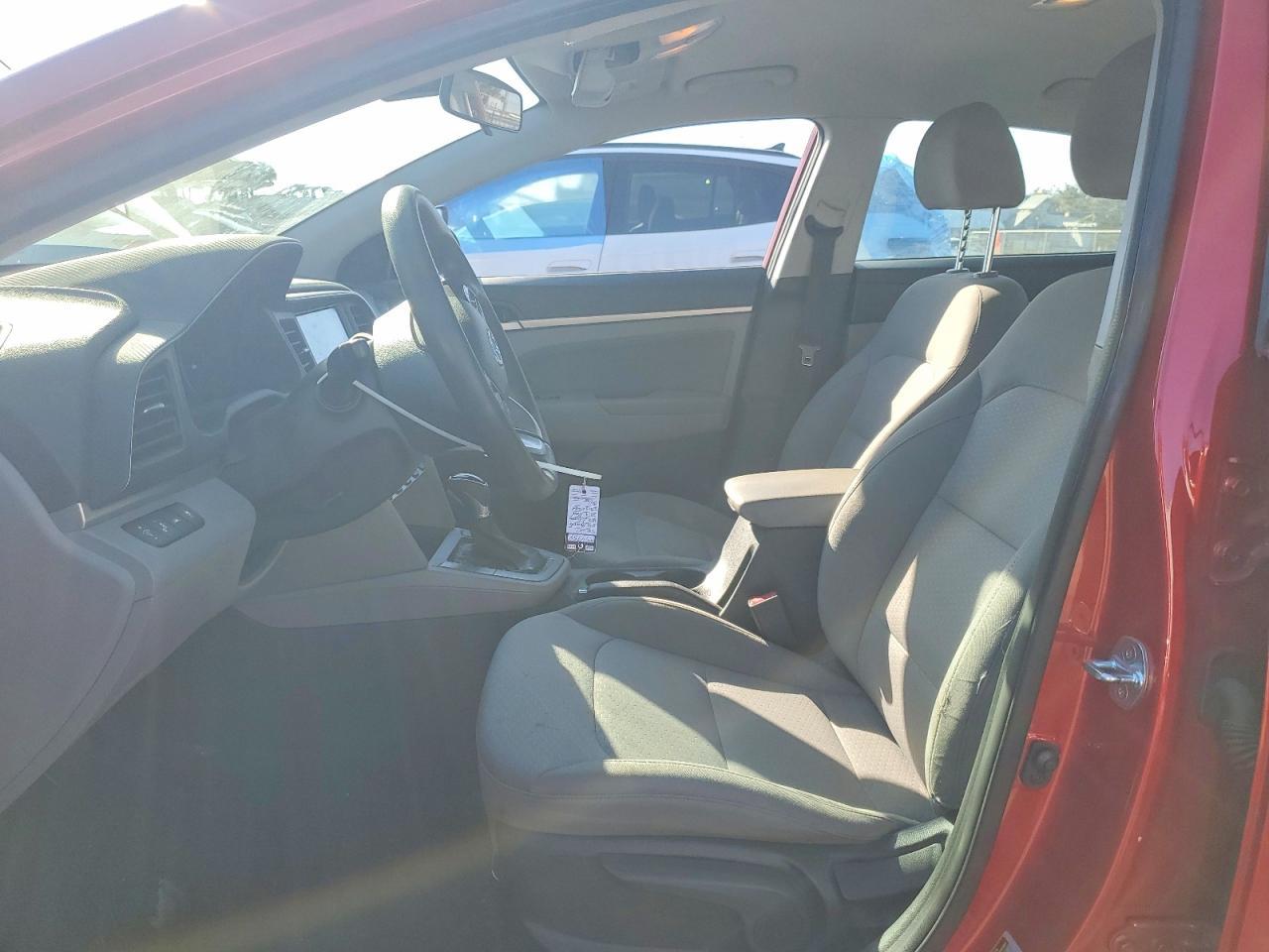 2020 Hyundai Elantra - zdjęcie 7