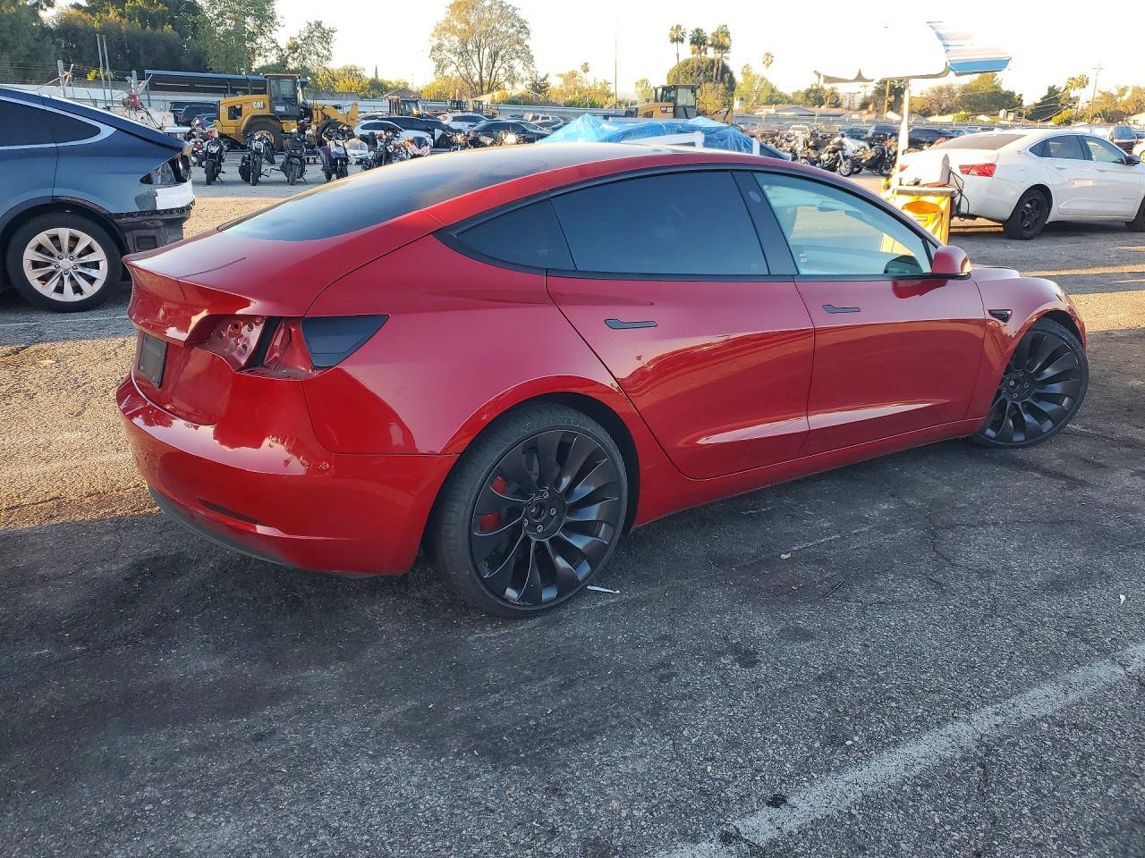 2023 Tesla Model 3 - zdjęcie 3