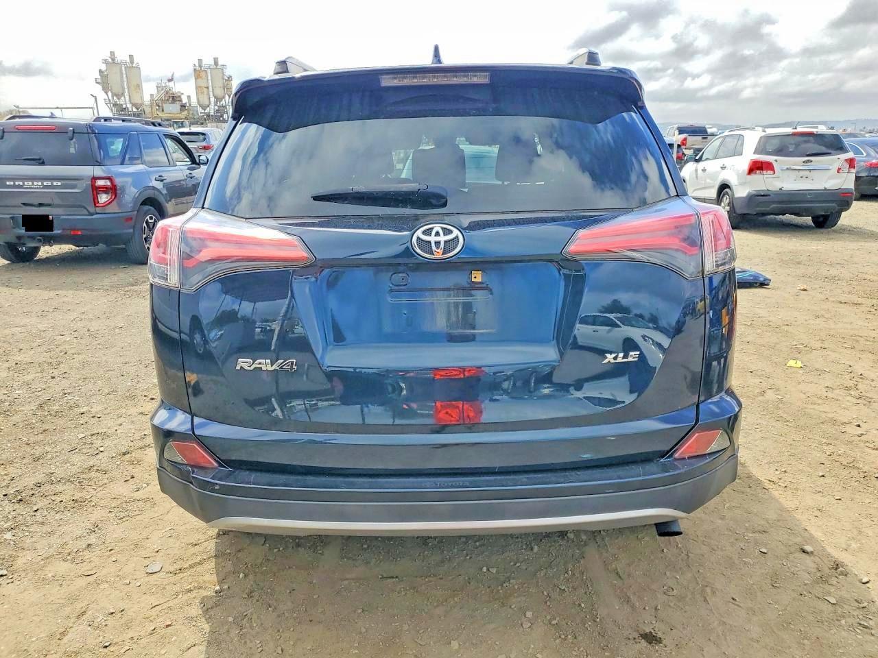 2018 Toyota Rav4 Xle - zdjęcie 6