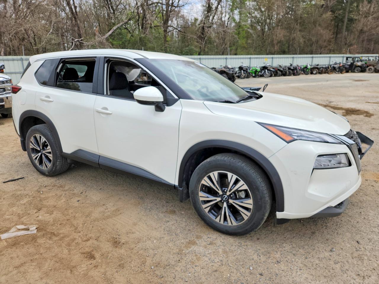 2023 Nissan Rogue Sv - zdjęcie 4