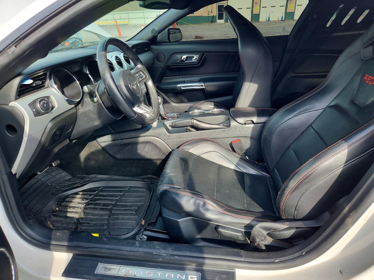 2016 Ford Mustang - zdjęcie 7