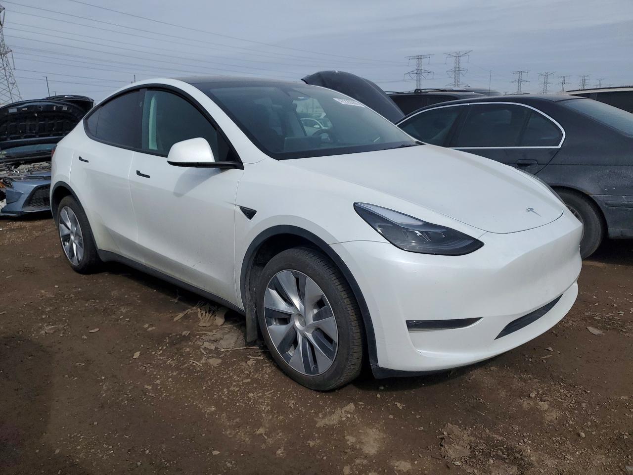2024 Tesla Model Y - zdjęcie 4