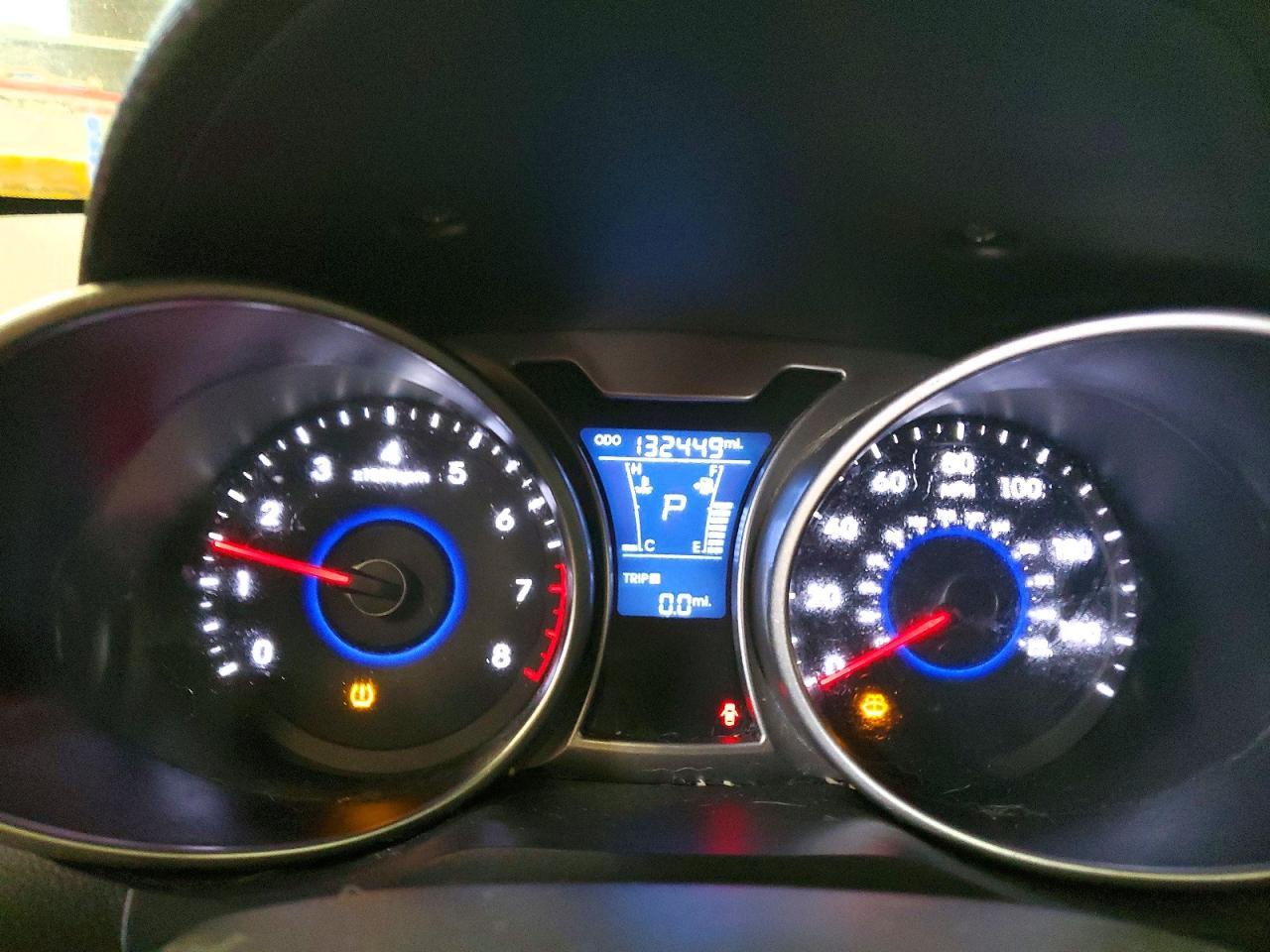 2016 Hyundai Veloster Base - zdjęcie 9